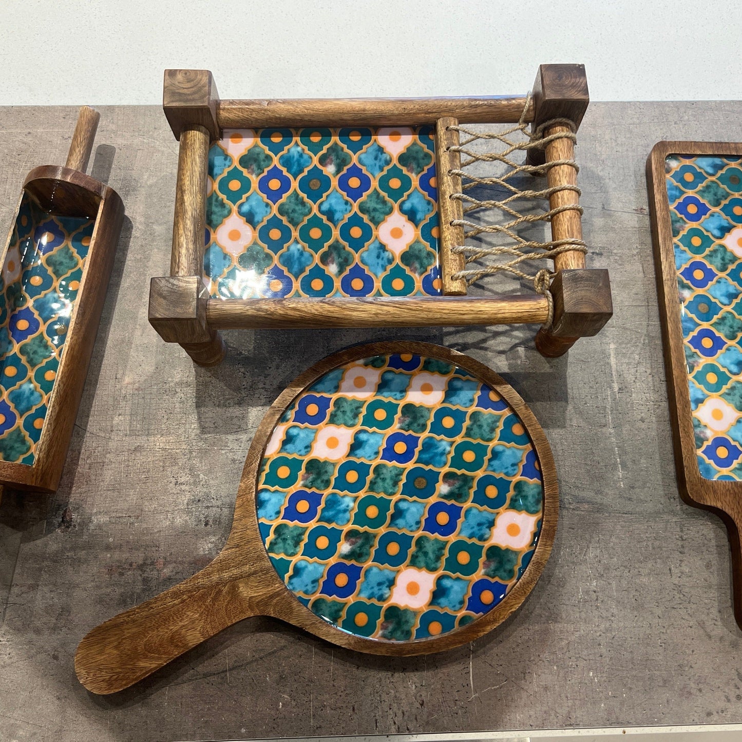 Gwader Waves Serving Platters Xperience Pakistan Lifestyle